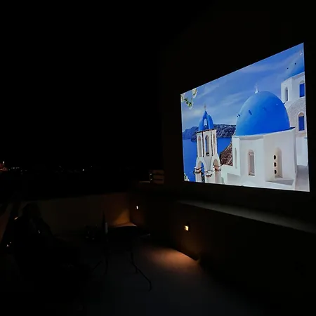 Nest With Hot Tub, Hammam & Outdoor Cinema Akrotiri (Santorini)
