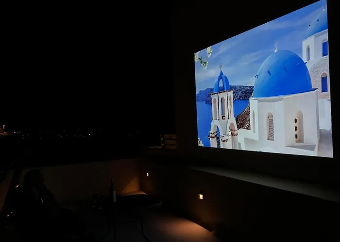 Nest With Hot Tub, Hammam & Outdoor Cinema Akrotírion