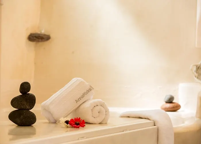 Nest With Hot Tub, Hammam & Outdoor Cinema *