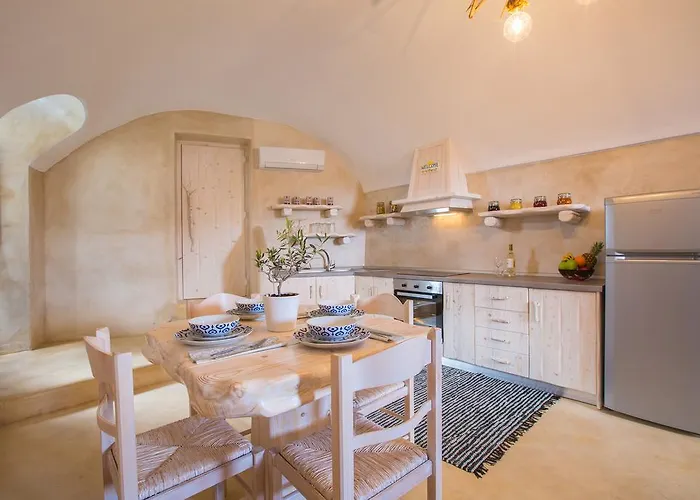 Nest With Hot Tub, Hammam & Outdoor Cinema * Akrotírion