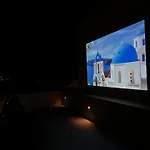 Nest With Hot Tub, Hammam & Outdoor Cinema Akrotírion